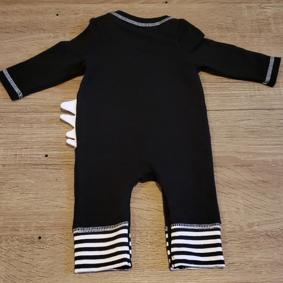 $4 w/ bundle! Baby Ghost Jumpsuit - Picture 3 of 3